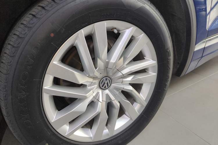Used Volkswagen Touareg 2019 2.0 TSI Ruiyi Edition China V Standard Left Front Wheel Hub