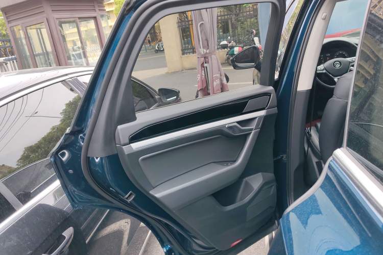 Used Volkswagen Touareg 2019 2.0 TSI Ruiyi Edition China V Standard Left Rear Door Interior