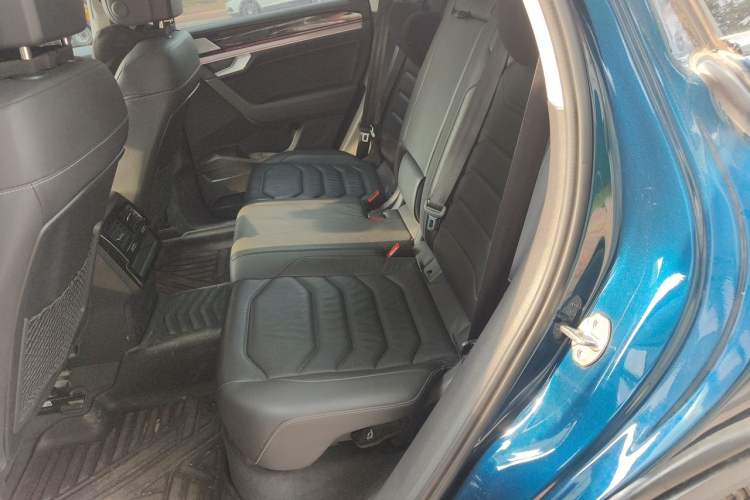 Used Volkswagen Touareg 2019 2.0 TSI Ruiyi Edition China V Standard Left Rear Seat