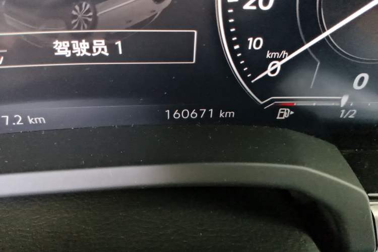 Used Volkswagen Touareg 2019 2.0TSI Ruiyi Edition China VI Standard Odometer Close Up