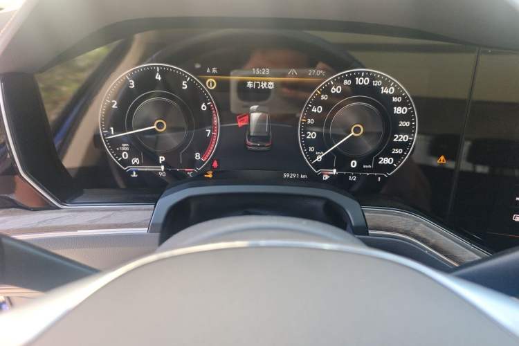 Used Volkswagen Touareg 2019 2.0 TSI Ruiyi Edition China V Standard Odometer Close Up