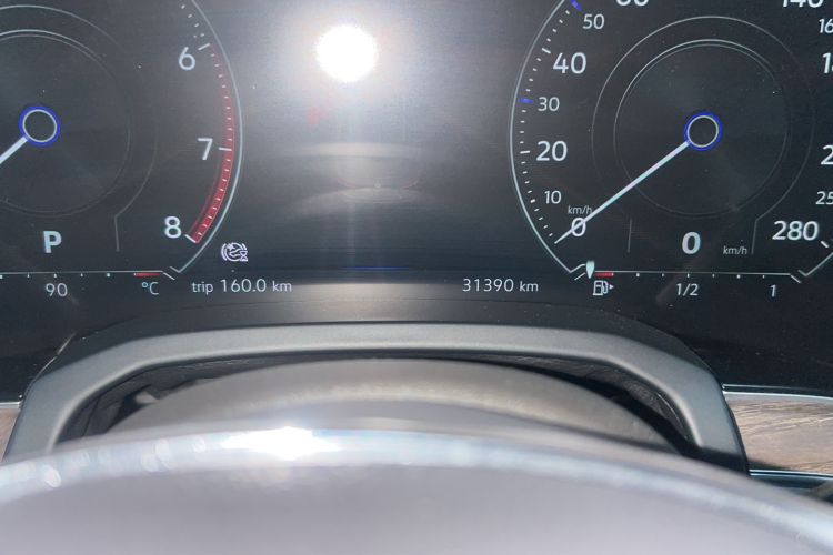 Used Volkswagen Touareg 2019 3.0 TSI RuiFeng Edition China VI Standard Odometer Close Up