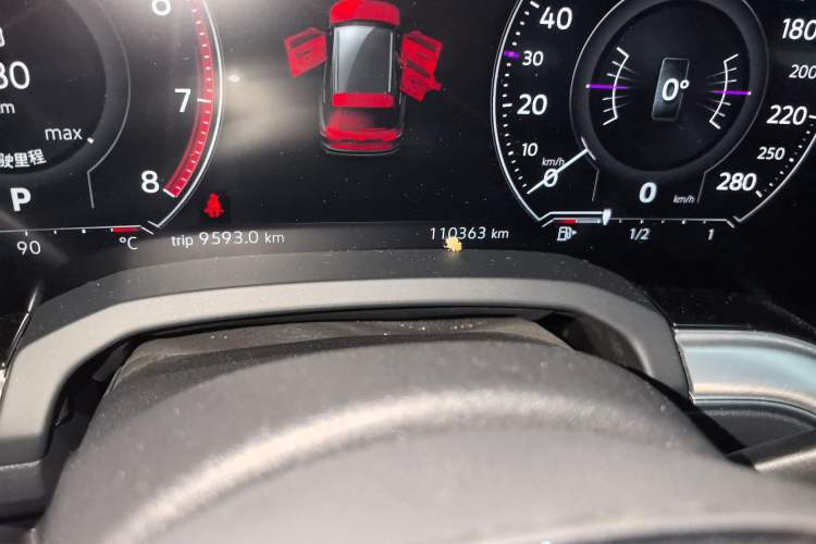 Used Volkswagen Touareg 2019 2.0TSI Ruiyi Edition China VI Standard Odometer Close Up