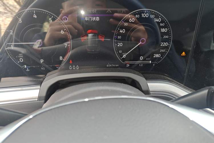 Used Volkswagen Touareg 2019 2.0 TSI Ruiyi Edition China V Standard Odometer Close Up