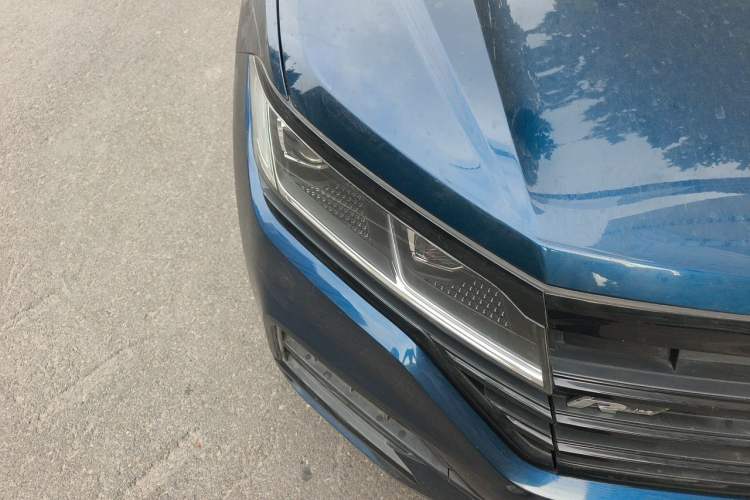 Used Volkswagen Touareg 2019 2.0 TSI Ruiyi Edition China V Standard Right Front Headlight