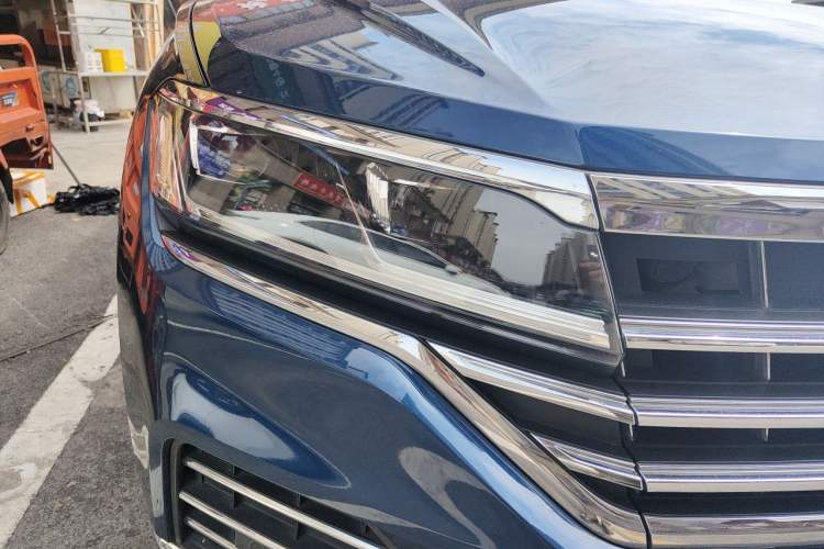 Used Volkswagen Touareg 2019 2.0TSI Ruiyi Edition China VI Standard Right Front Headlight