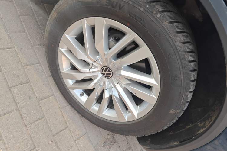 Used Volkswagen Touareg 2019 2.0 TSI Ruiyi Edition China V Standard Right Front Wheel Hub
