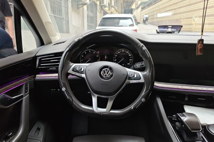 Used Volkswagen Touareg 2019 2.0TSI Ruiyi Edition China VI Standard Steering Wheel
