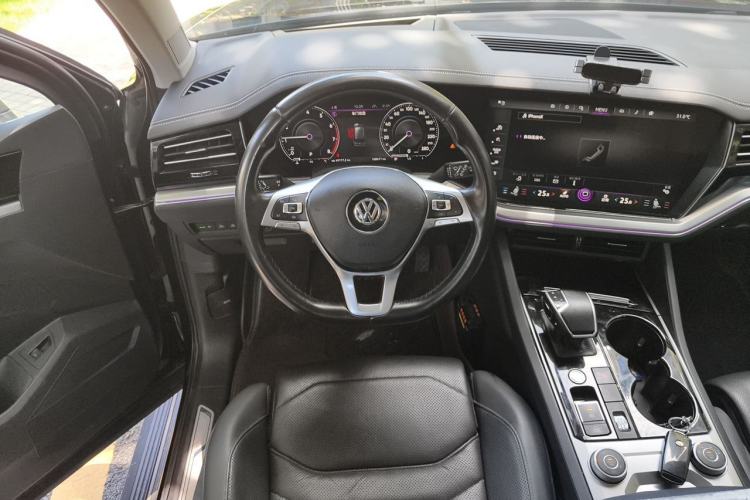 Used Volkswagen Touareg 2019 2.0TSI Ruiyi Edition China VI Standard Steering Wheel