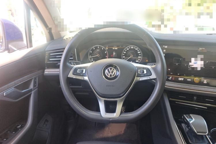 Used Volkswagen Touareg 2019 2.0 TSI Ruiyi Edition China V Standard Steering Wheel
