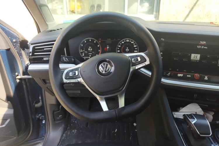 Used Volkswagen Touareg 2019 2.0TSI Ruiyi Edition China VI Standard Steering Wheel