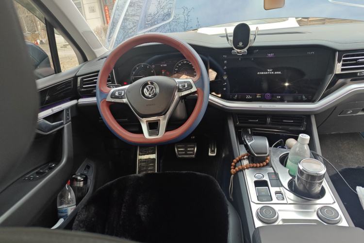 Used Volkswagen Touareg 2019 2.0 TSI Ruiyi Edition China V Standard Steering Wheel