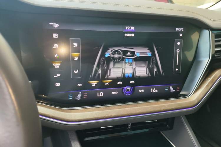 Used Volkswagen Touareg 2019 3.0 TSI RuiFeng Edition China VI Standard Audio And AC Panel