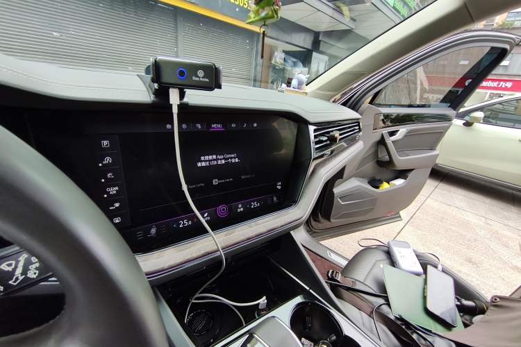 Used Volkswagen Touareg 2019 2.0TSI Ruiyi Edition China VI Standard Audio And AC Panel