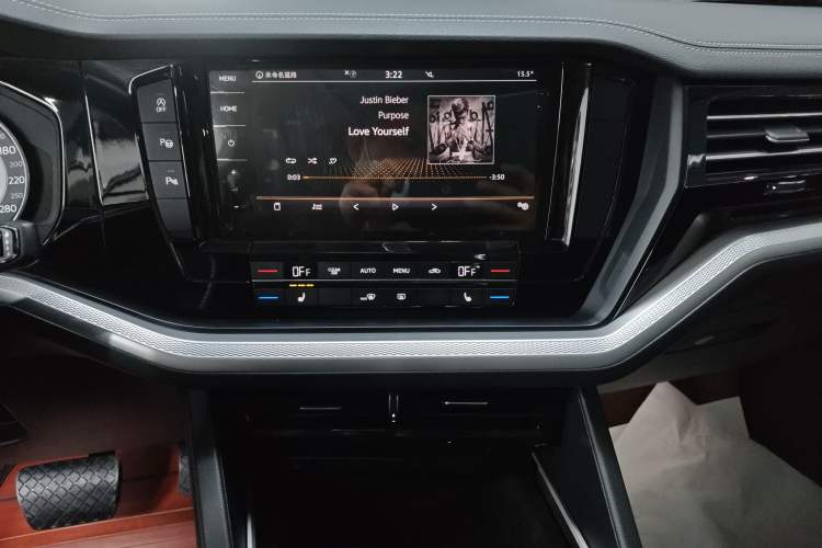Used Volkswagen Touareg 2019 2.0 TSI Flagship Edition China VI Audio And AC Panel