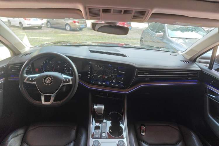 Used Volkswagen Touareg 2019 3.0 TSI RuiFeng Edition China VI Standard Center Console