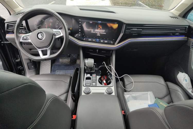 Used Volkswagen Touareg 2019 3.0 TSI RuiFeng Edition China VI Standard Center Console
