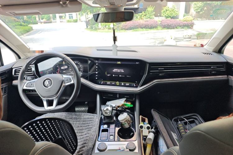 Used Volkswagen Touareg 2019 3.0 TSI RuiFeng Edition China VI Standard Center Console