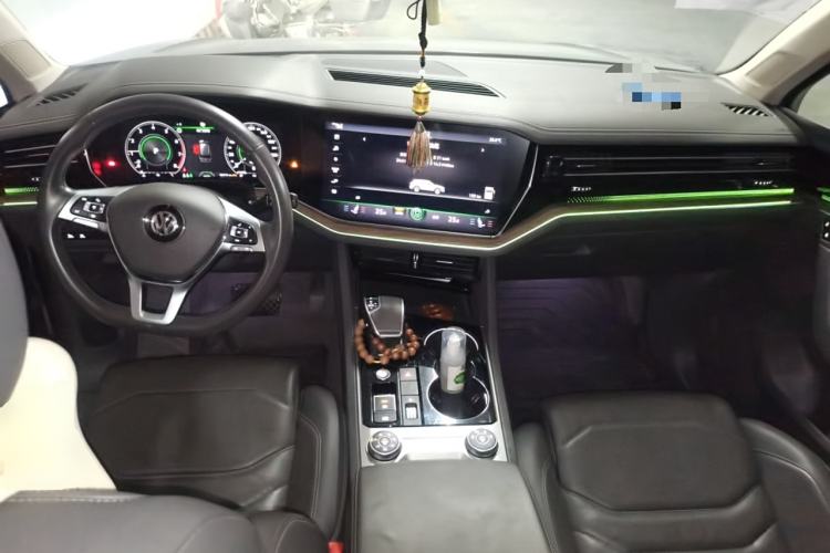 Used Volkswagen Touareg 2019 3.0 TSI RuiFeng Edition China V Standard Center Console