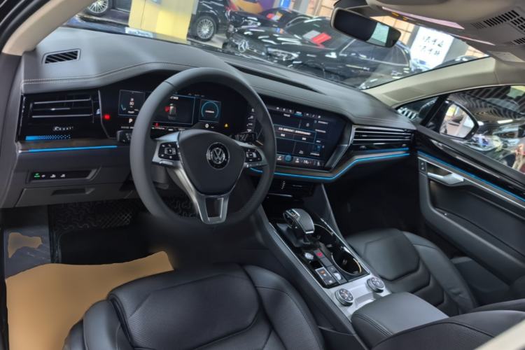 Used Volkswagen Touareg 2019 3.0 TSI RuiFeng Edition China VI Standard Center Console