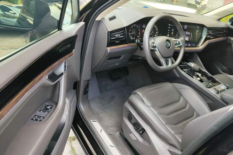 Used Volkswagen Touareg 2019 3.0 TSI RuiFeng Edition China VI Standard Driver Seat