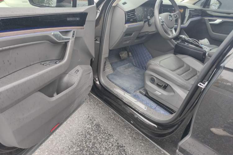 Used Volkswagen Touareg 2019 3.0 TSI RuiFeng Edition China VI Standard Driver Seat