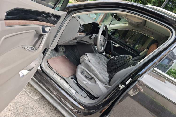 Used Volkswagen Touareg 2019 3.0 TSI RuiFeng Edition China VI Standard Driver Seat