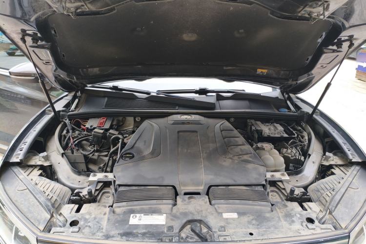 Used Volkswagen Touareg 2019 2.0TSI Ruiyi Edition China VI Standard Engine Bay