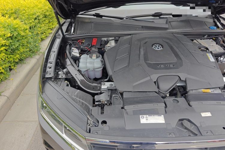 Used Volkswagen Touareg 2019 3.0 TSI RuiFeng Edition China V Standard Engine Bay Right