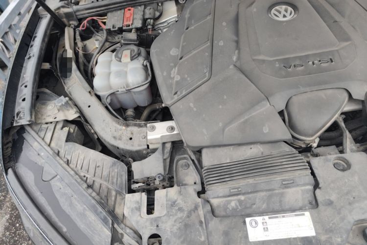 Used Volkswagen Touareg 2019 3.0 TSI RuiFeng Edition China VI Standard Engine Bay Right