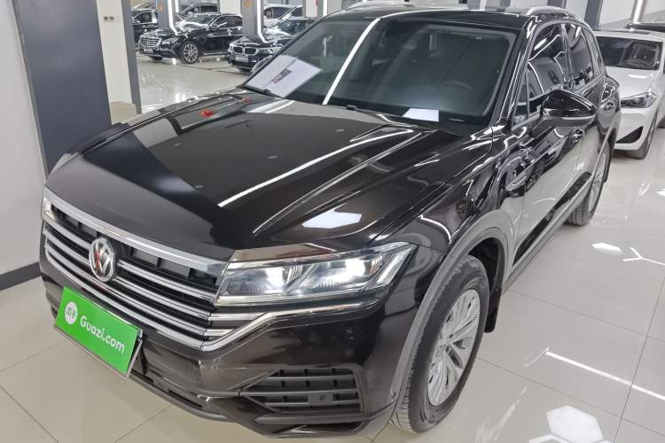 Used Volkswagen Touareg 2019 2.0 TSI Flagship Edition China VI Exterior 3