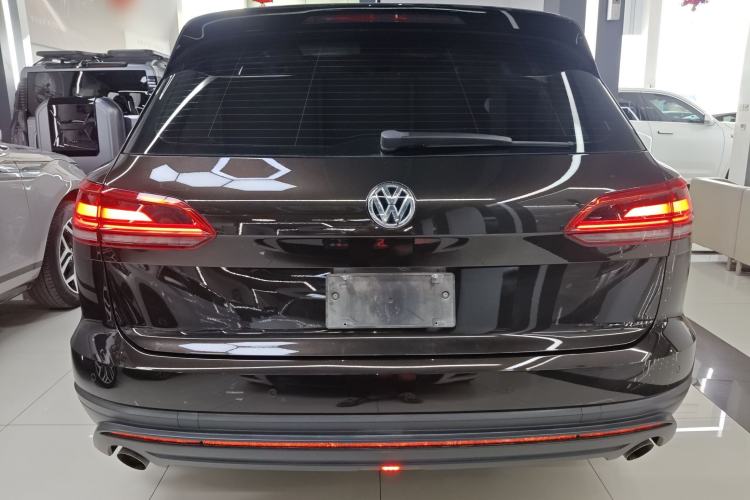 Used Volkswagen Touareg 2019 2.0 TSI Flagship Edition China VI Exterior 4