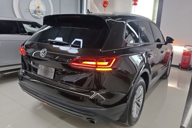 Used Volkswagen Touareg 2019 2.0 TSI Flagship Edition China VI Exterior 5
