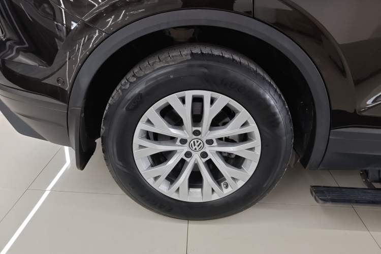 Used Volkswagen Touareg 2019 2.0 TSI Flagship Edition China VI Exterior 8