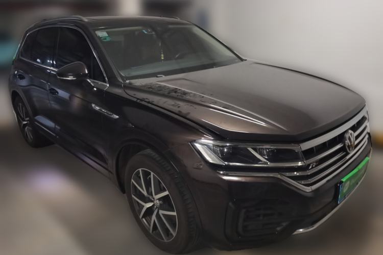 Used Volkswagen Touareg 2019 3.0 TSI RuiFeng Edition China V Standard Front Right 45 Deg