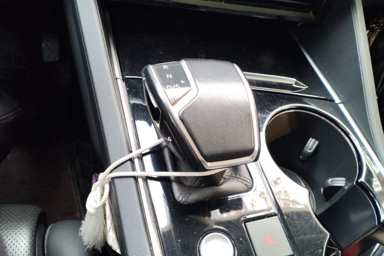 Used Volkswagen Touareg 2019 2.0 TSI Ruiyi Edition China V Standard Gear Lever