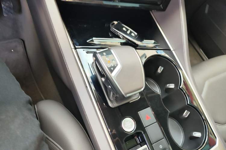 Used Volkswagen Touareg 2019 3.0 TSI RuiFeng Edition China VI Standard Gear Lever