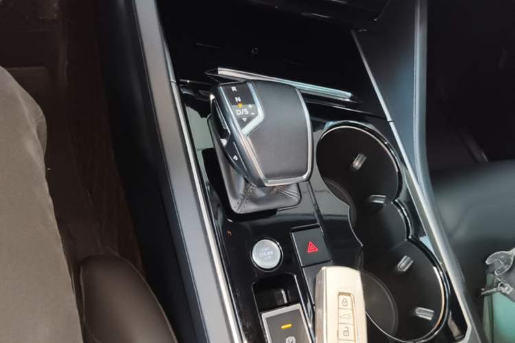 Used Volkswagen Touareg 2019 3.0 TSI RuiFeng Edition China VI Standard Gear Lever