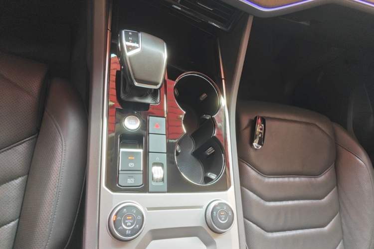 Used Volkswagen Touareg 2019 3.0 TSI RuiFeng Edition China VI Standard Gear Lever