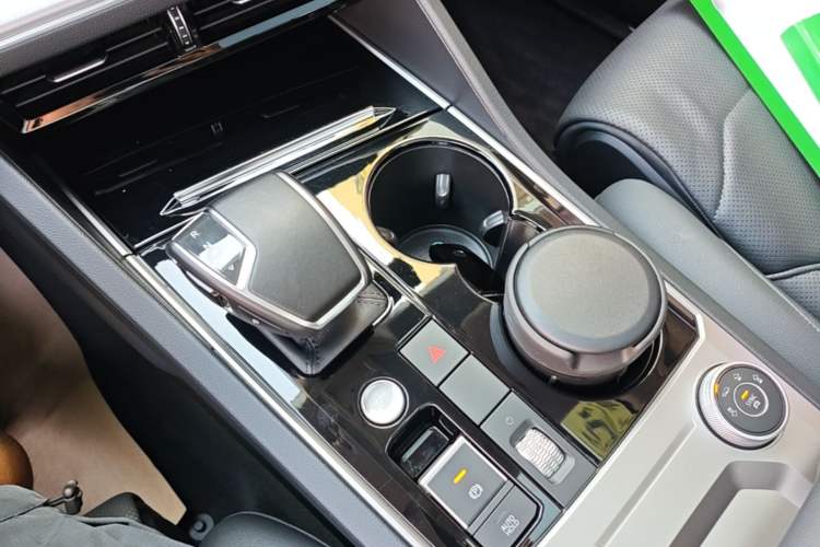 Used Volkswagen Touareg 2019 2.0 TSI Ruiyi Edition China V Standard Gear Lever