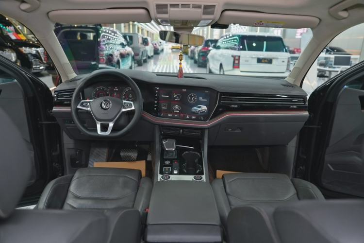 Used Volkswagen Touareg 2019 3.0 TSI RuiFeng Edition China VI Standard Interior 1