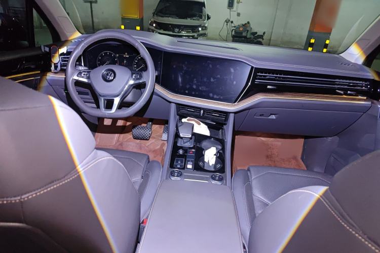 Used Volkswagen Touareg 2019 3.0 TSI RuiFeng Edition China V Standard Interior 2