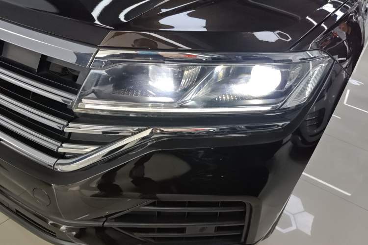 Used Volkswagen Touareg 2019 2.0 TSI Flagship Edition China VI Left Front Headlight