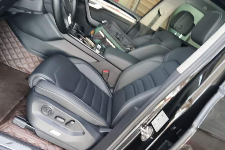 Used Volkswagen Touareg 2019 3.0 TSI RuiFeng Edition China VI Standard Left Front Seat