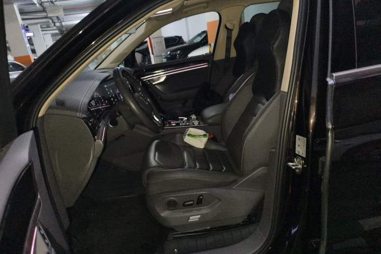 Used Volkswagen Touareg 2019 2.0TSI Ruiyi Edition China VI Standard Left Front Seat