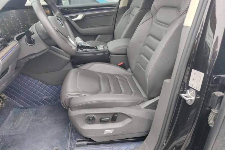 Used Volkswagen Touareg 2019 3.0 TSI RuiFeng Edition China VI Standard Left Front Seat
