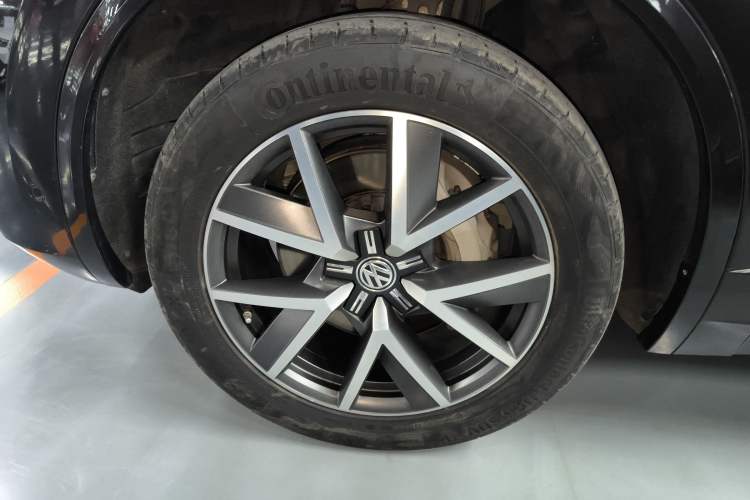 Used Volkswagen Touareg 2019 3.0 TSI RuiFeng Edition China VI Standard Left Front Wheel Hub