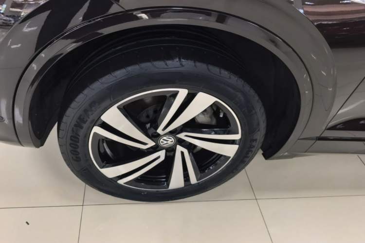Used Volkswagen Touareg 2019 3.0 TSI RuiFeng Edition China VI Standard Left Front Wheel Hub
