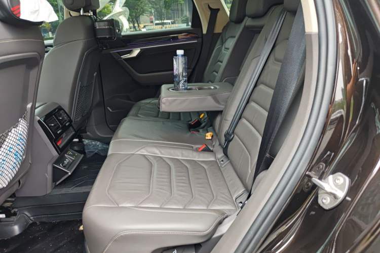 Used Volkswagen Touareg 2019 3.0 TSI RuiFeng Edition China V Standard Left Rear Seat