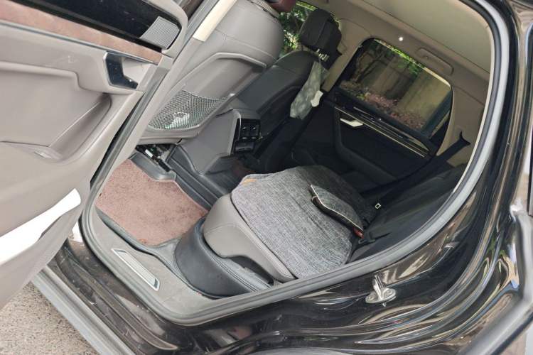 Used Volkswagen Touareg 2019 3.0 TSI RuiFeng Edition China VI Standard Left Rear Seat